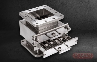 Magnetic separator with pull-out magnetic bars