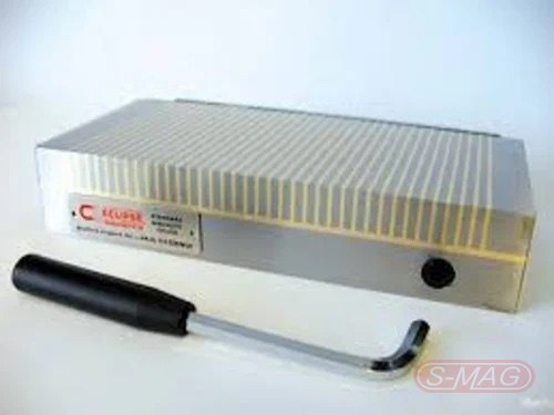 Fine pole rectangular magnetic chuck